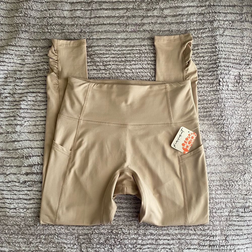 Free People Movement Beige Leggings Size XS with Pockets and Synching by Ankles